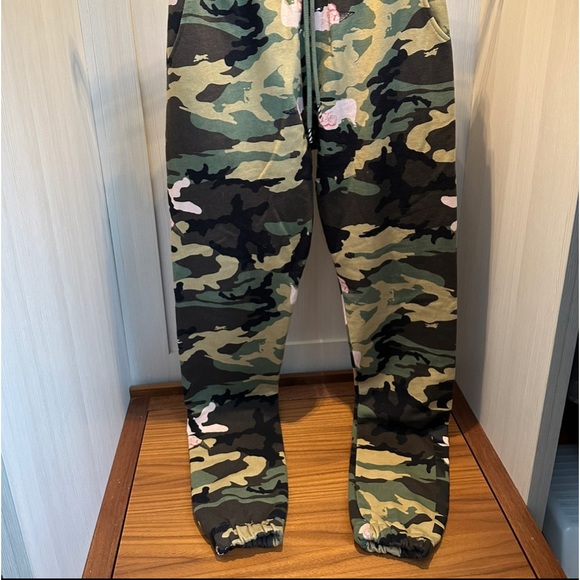 Reduced again Men’s Icecream Cargo sweat pants worn once - Picture 6 of 6